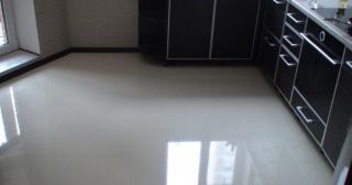 Наливной пол на кухне Гатчина, цена от 892 руб.